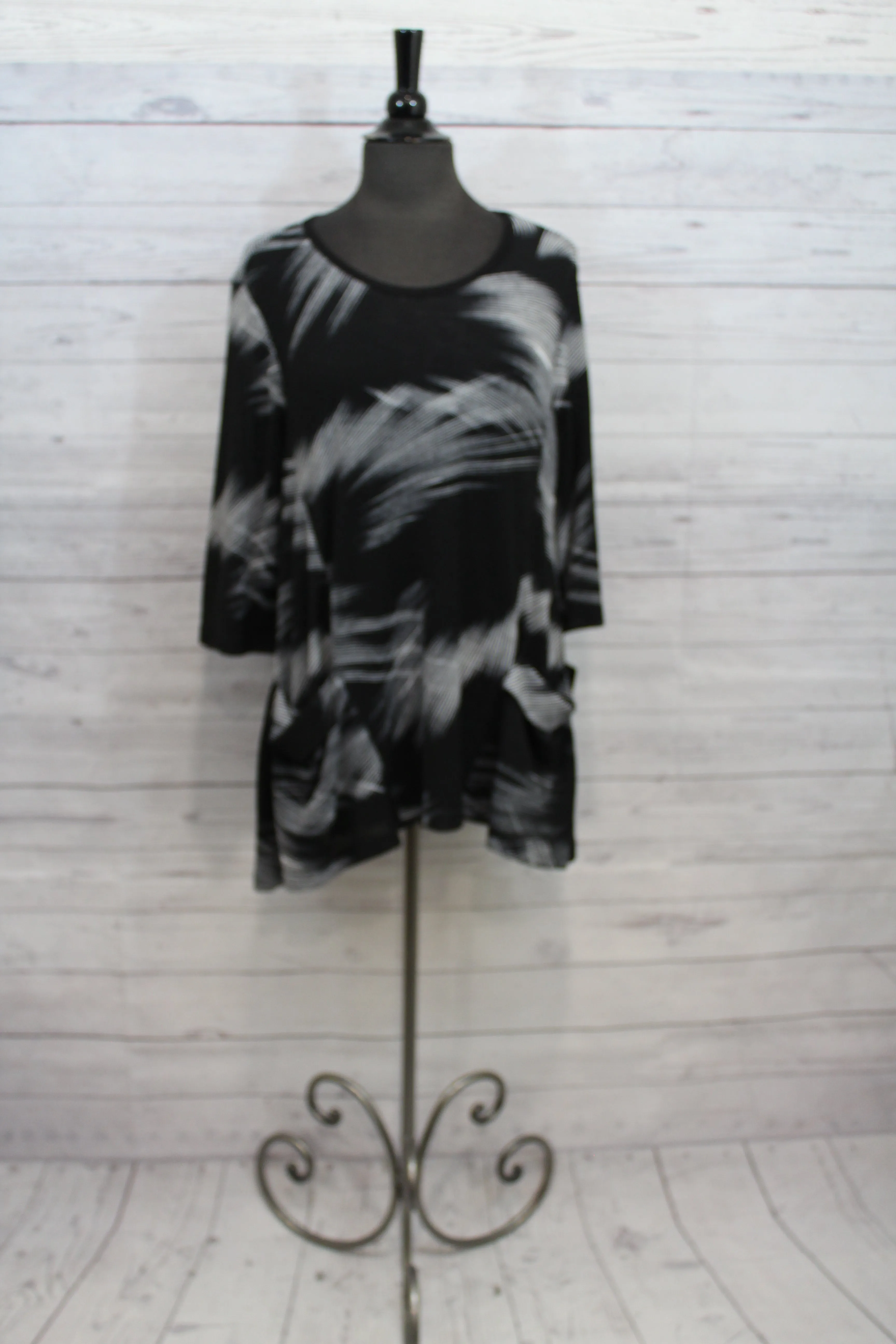 Yushi Clothing - Button Back Tunic FINAL SALE ITEM