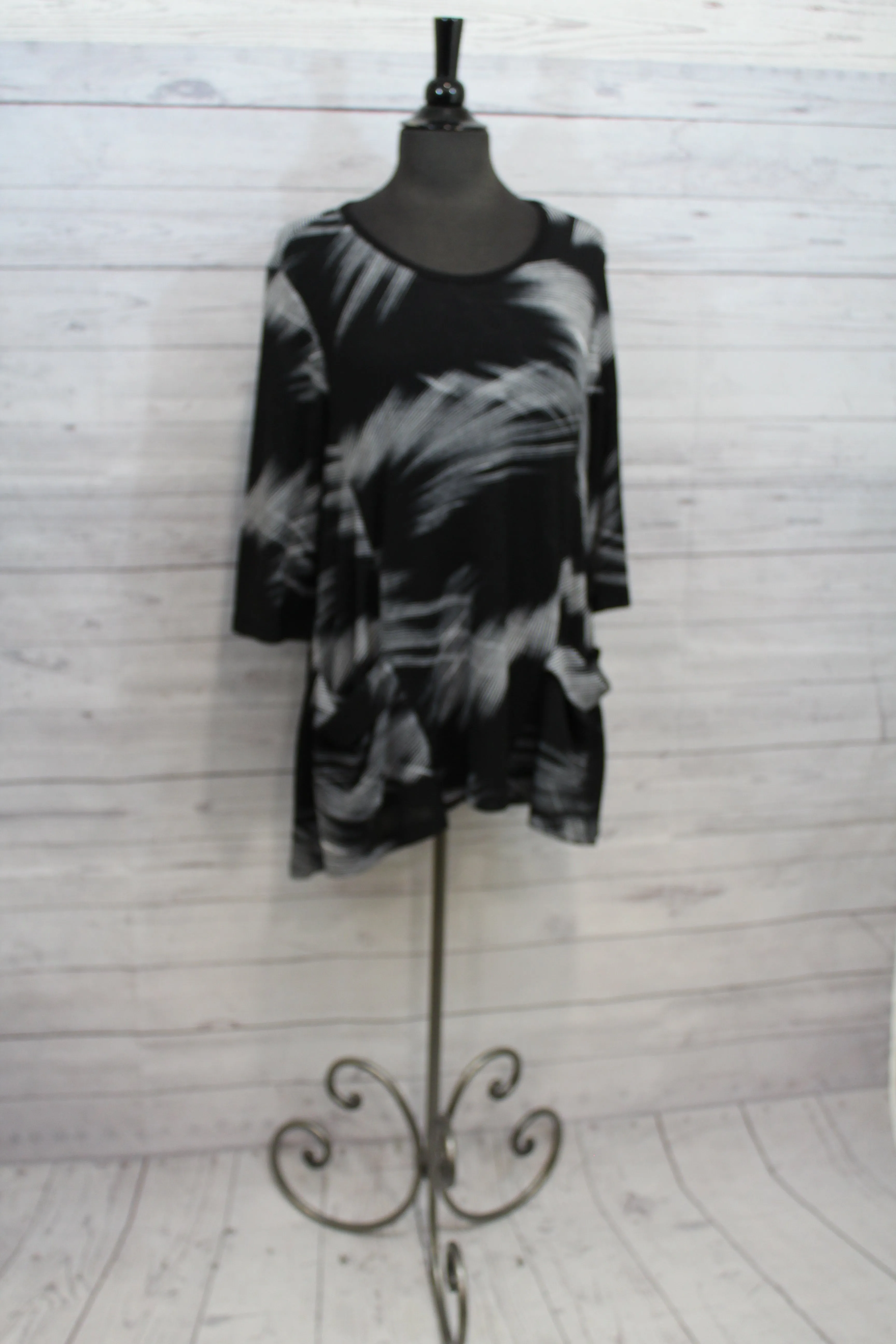 Yushi Clothing - Button Back Tunic FINAL SALE ITEM